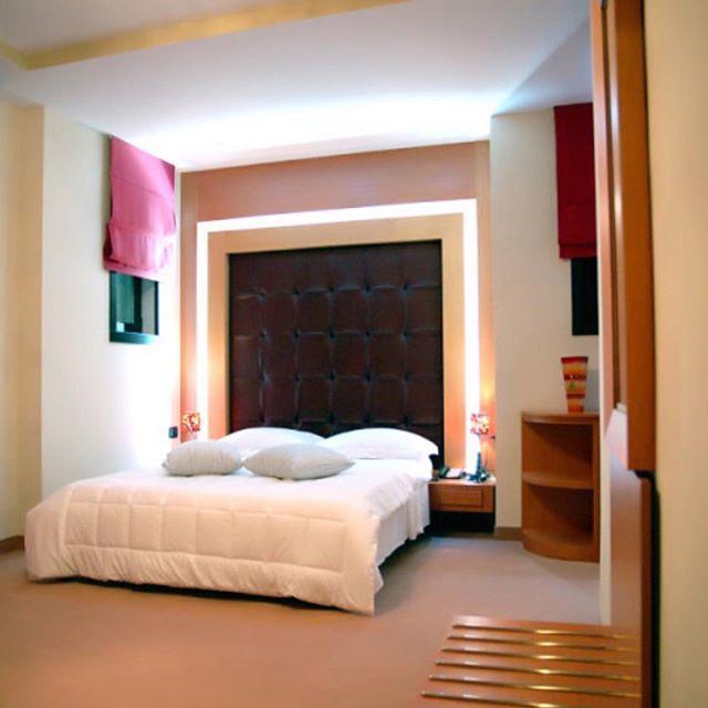 Icon Hotel Вльора Екстер'єр фото