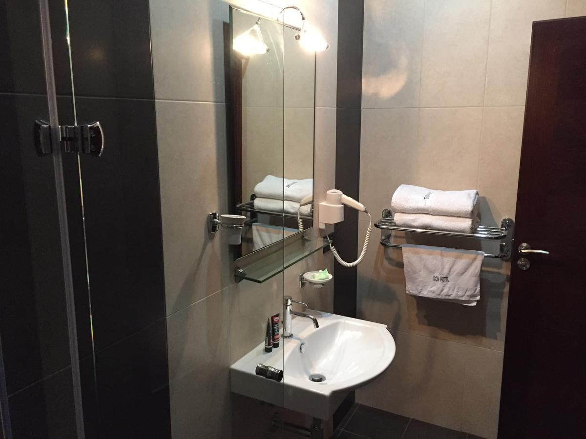 Icon Hotel Вльора Екстер'єр фото