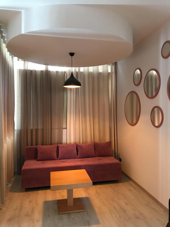 Icon Hotel Вльора Екстер'єр фото